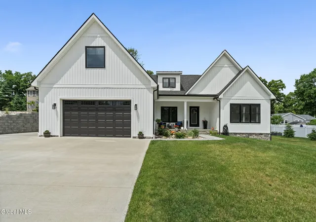 3rd image of 1 Londonderry Wy, Colonie, NY 12309 | MLS# 202621478