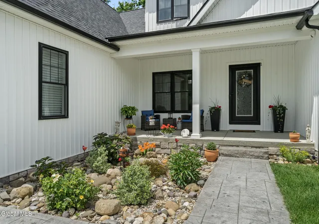 4th image of 1 Londonderry Wy, Colonie, NY 12309 | MLS# 202621478