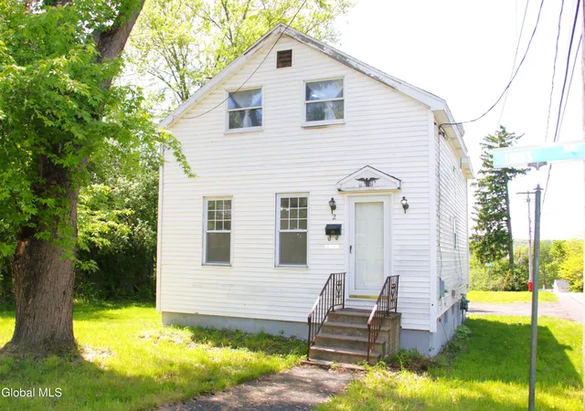 Homes for sale in Rensselaer, NY | 2 Lunis Ave, Rensselaer, NY 12144 | MLS# 202619129