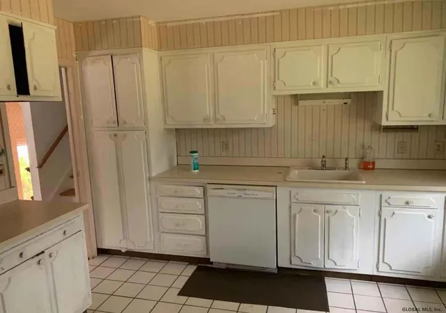 4th image of 79 Devon Rd, Bethlehem, NY 12054 | MLS# 202619070