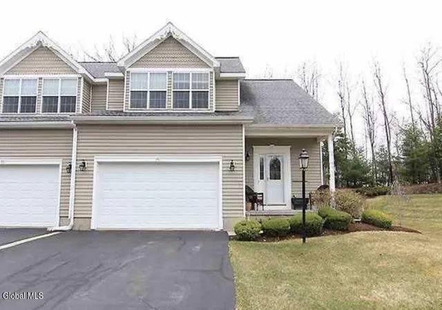 Homes for sale in Niskayuna, NY | 46 Oakmont St, Niskayuna, NY 12309 | MLS# 202619524