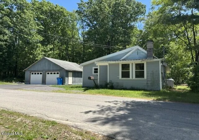 Homes for sale in Gloversville, NY | 162 S Pine St, Gloversville, NY 12078 | MLS# 202619306