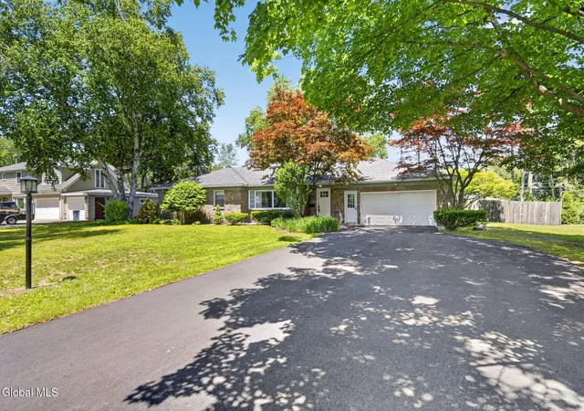 1st image of 10 Willo Ln, Colonie, NY 12211 | MLS# 202619379