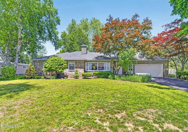 2nd image of 10 Willo Ln, Colonie, NY 12211 | MLS# 202619379