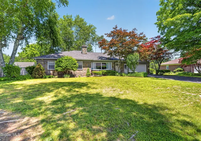 Photo 3 of Single family home for sale at 10 Willo Ln, Albany, NY 12211 | MLS# 202619379 | Listing updated on 2026-08-24