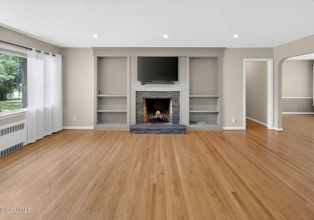 Photo 4 of Single family home for sale at 10 Willo Ln, Albany, NY 12211 | MLS# 202619379 | Listing updated on 2026-08-24