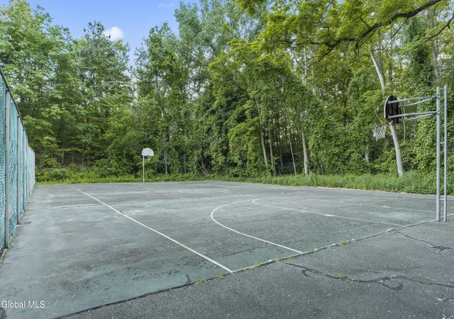 52nd image of 174 Williamsburg Ct, Albany, NY 12203 | MLS# 202619326