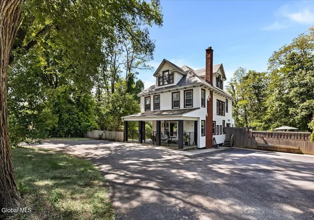 Homes for sale in Niskayuna, NY | 1912 Union St, Niskayuna, NY 12309 | MLS# 202619144