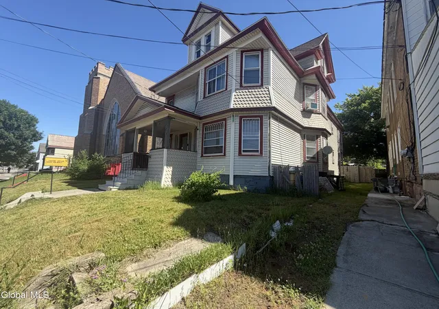 Homes for sale in Schenectady, NY | 1405 State St, Schenectady, NY 12304 | MLS# 202619267