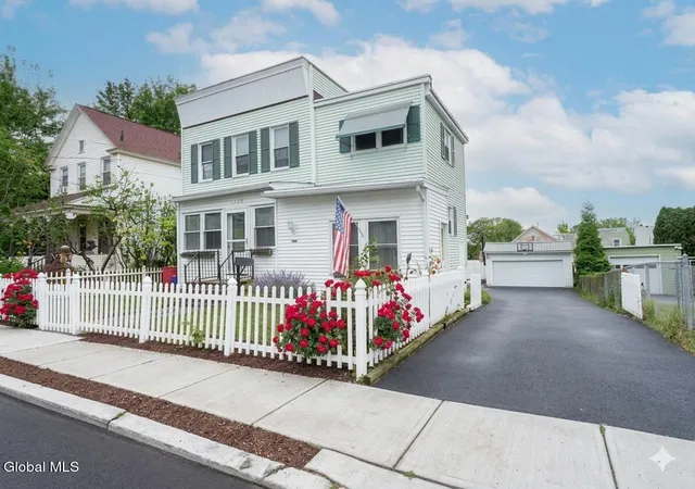 Homes for sale in Rensselaer, NY | 1723 5th St, Rensselaer, NY 12144 | MLS# 202619600