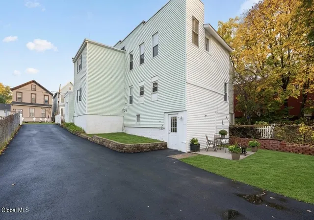 Homes for sale in Rensselaer, NY | 1723 5Th St, Rensselaer, NY 12144 | MLS# 202619600