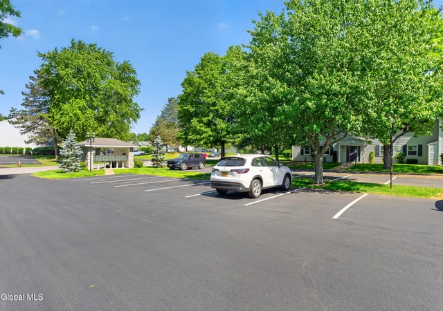 31st image of 102 Cedarview Ln, Colonie, NY 12189 | MLS# 202619396