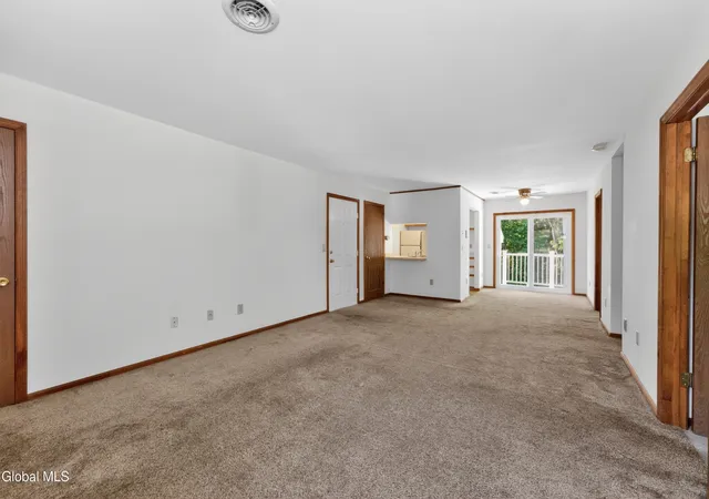 4th image of 102 Cedarview Ln, Colonie, NY 12189 | MLS# 202619396