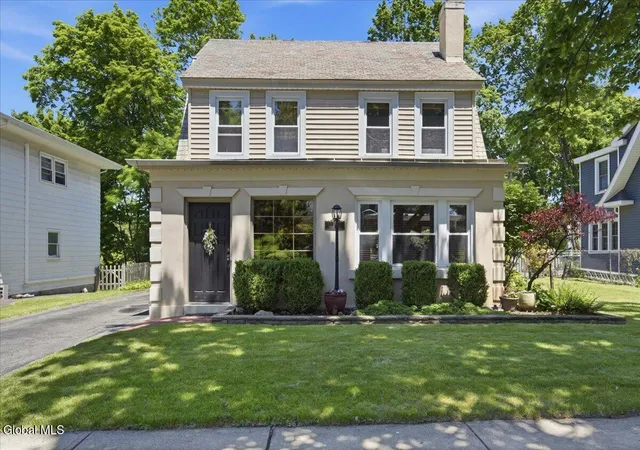 Photo 1 of Sale Pending at 11 Freeman Rd, Albany, NY 12208 | MLS# 202619269 | Listing updated on 2026-09-11