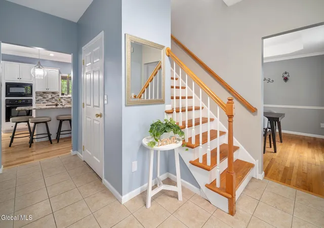 Photo 3 of Single family home for sale at 9 Thomas Dr, Wynantskill, NY 12198 | MLS# 202620322 | Listing updated on 2026-09-03