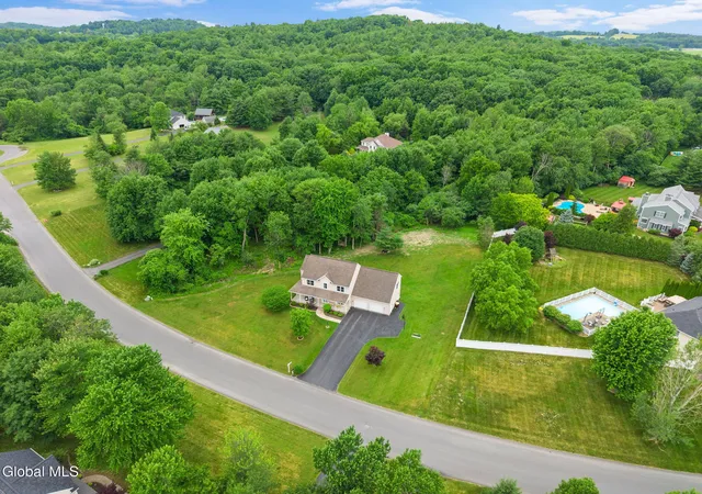 64th image of 9 Thomas Dr, North Greenbush, NY 12198 | MLS# 202620322