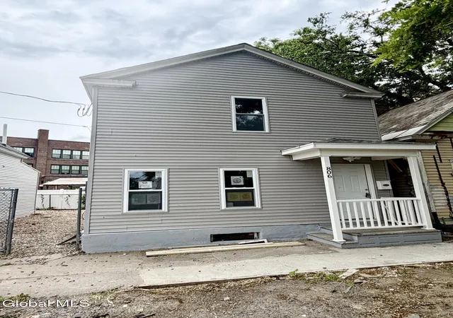 1st image of 806 Arch St, Schenectady, NY 12307 | MLS# 202619203