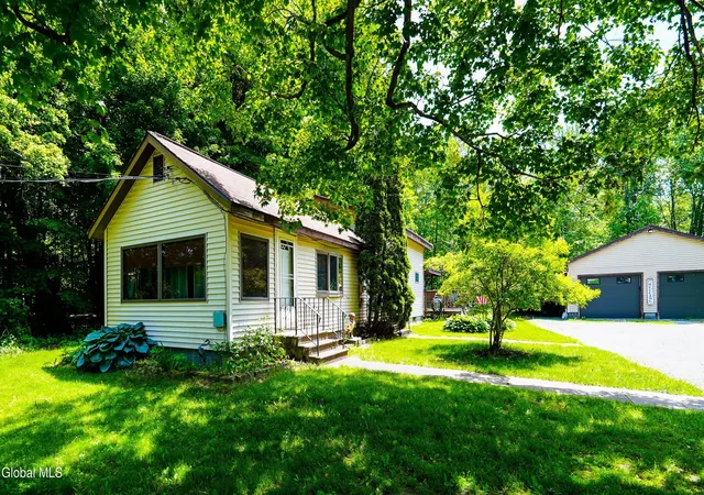 Photo 3 of Sale Pending at 750 County Hwy 110, Broadalbin, NY 12025 | MLS# 202619195 | Listing updated on 2026-09-30
