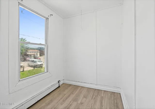 33rd image of 62 Center St, Amsterdam, NY 12010 | MLS# 202619202
