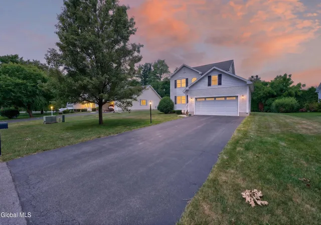 4th image of 5 Carriage Wy, Waterford, NY 12188 | MLS# 202620313