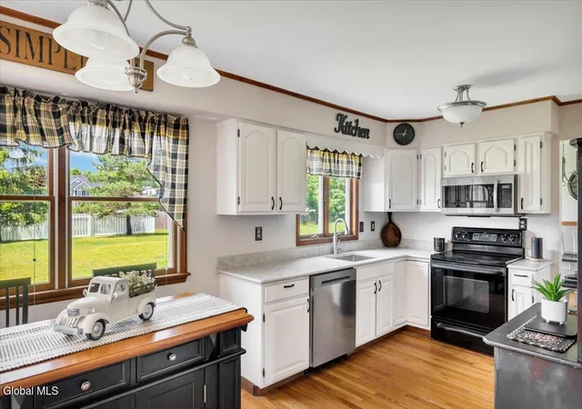 3rd image of 5 Zermatt Dr, North Greenbush, NY 12198 | MLS# 202619358