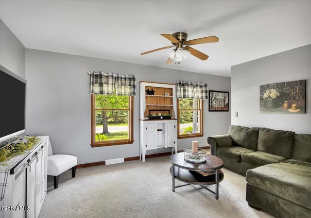 4th image of 5 Zermatt Dr, North Greenbush, NY 12198 | MLS# 202619358