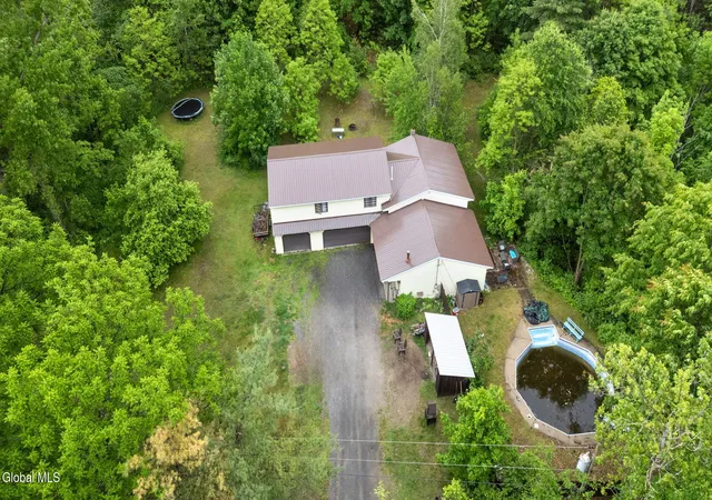 Photo 3 of Sale Pending at 169 Mcgregor Rd, Gloversville, NY 12078 | MLS# 202619388 | Listing updated on 2026-06-24