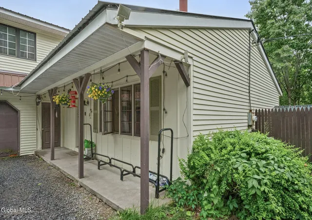 Photo 4 of Sale Pending at 169 Mcgregor Rd, Gloversville, NY 12078 | MLS# 202619388 | Listing updated on 2026-06-24