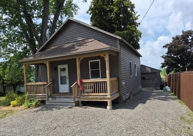 Homes for sale in Castleton On Hudson, NY | 2057 Brookview Rd, Castleton On Hudson, NY 12033 | MLS# 202619462