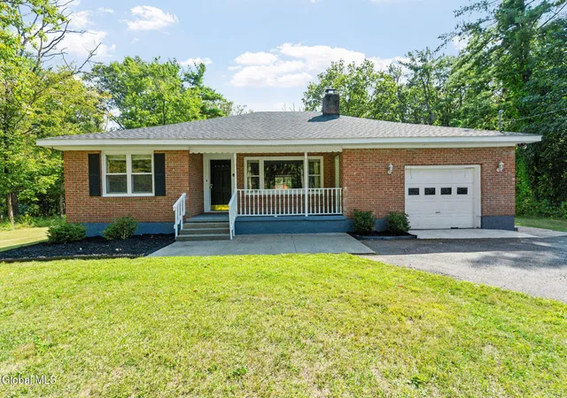 Homes for sale in Glenville, NY | 367 Closson Rd, Glenville, NY 12302 | MLS# 202619469