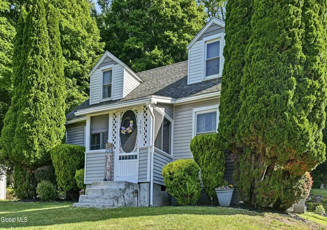 3rd image of 268 Chapman Dr, Amsterdam, NY 12010 | MLS# 202619444