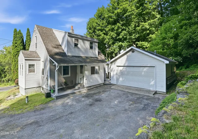 5th image of 268 Chapman Dr, Amsterdam, NY 12010 | MLS# 202619444