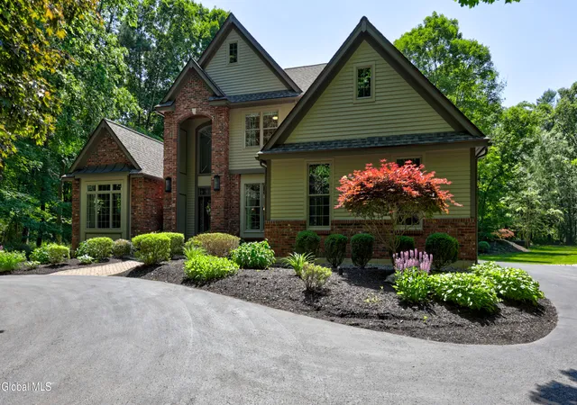 4th image of 1 Oak Brook Blvd, Saratoga Springs, NY 12866 | MLS# 202619844