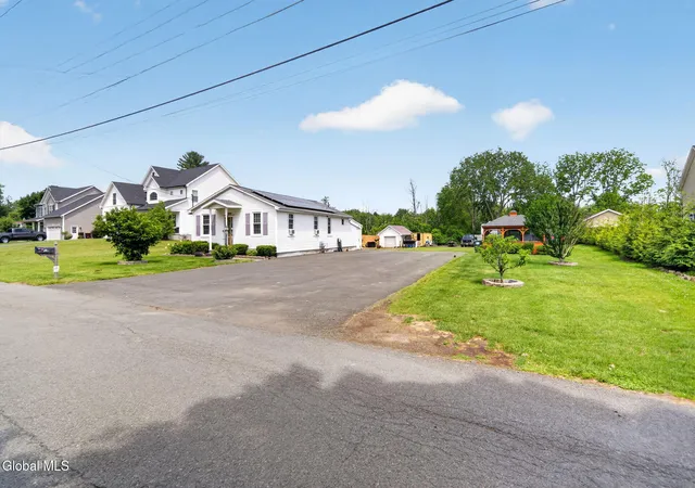27th image of 14 Renas Dr, Cohoes, NY 12047 | MLS# 202619644