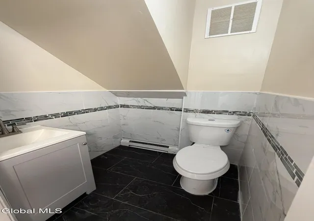 Photo 4 of Townhouse for sale at 2 Manning Sq, Albany, NY 12206 | MLS# 202619806 | Listing updated on 2026-09-18