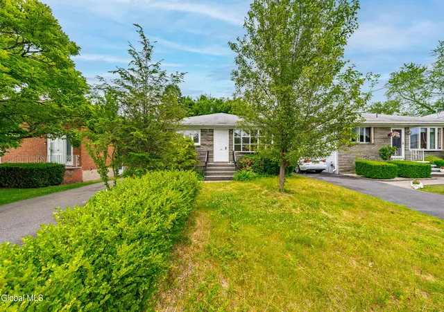 Photo 3 of Sale Pending at 32 Carroll Ave, Albany, NY 12203 | MLS# 202619595 | Listing updated on 2026-07-20