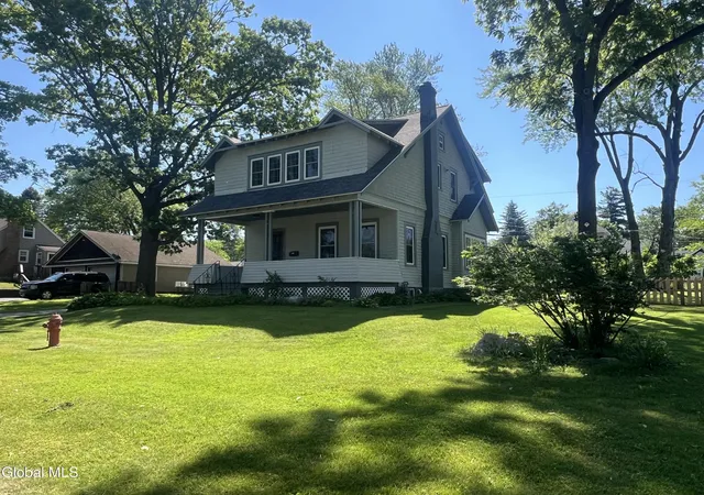 Photo 3 of Single family home for sale at 138 Eastholm Rd, Schenectady, NY 12304 | MLS# 202619640 | Listing updated on 2026-08-03