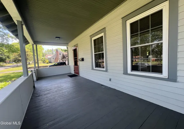 Photo 4 of Single family home for sale at 138 Eastholm Rd, Schenectady, NY 12304 | MLS# 202619640 | Listing updated on 2026-08-03