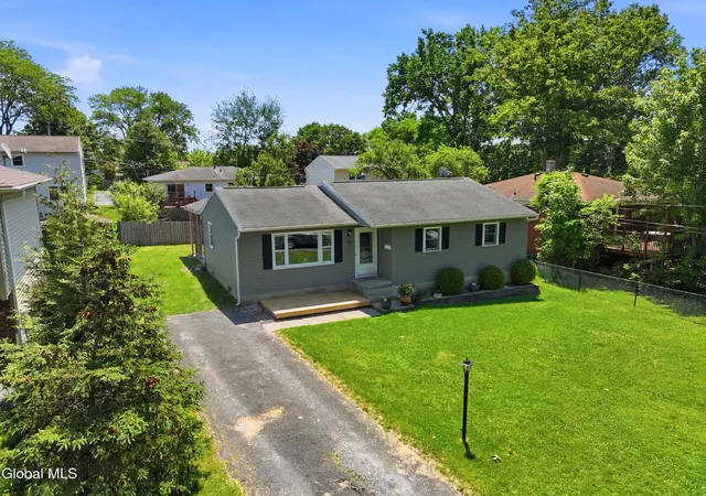 28th image of 34 Mountainview Ave, Albany, NY 12208 | MLS# 202619664