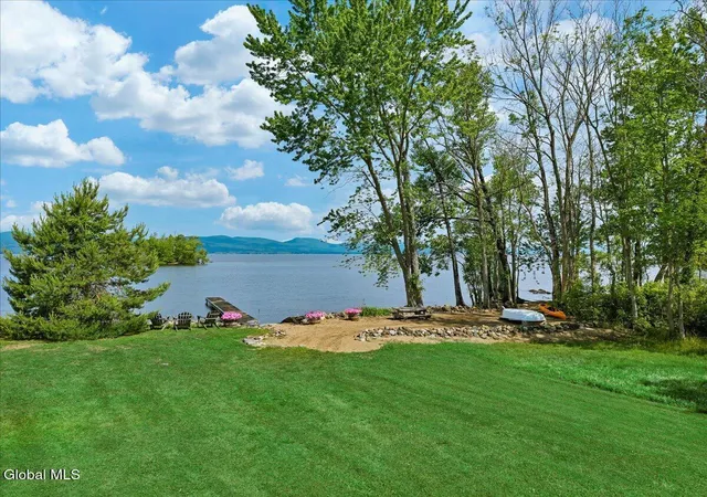 3rd image of 672 Lakeview Rd, Broadalbin, NY 12025 | MLS# 202619712