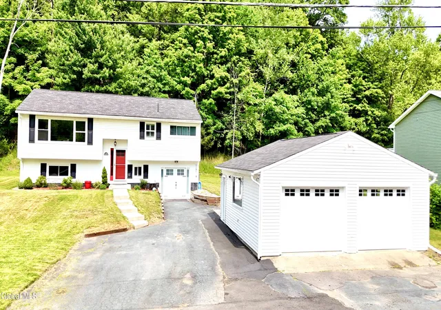 Homes for sale in Poestenkill, NY | 10 Williams St, Poestenkill, NY 12198 | MLS# 202620523