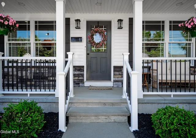 4th image of 2069 Amsterdam Ave, Rotterdam, NY 12303 | MLS# 202619678