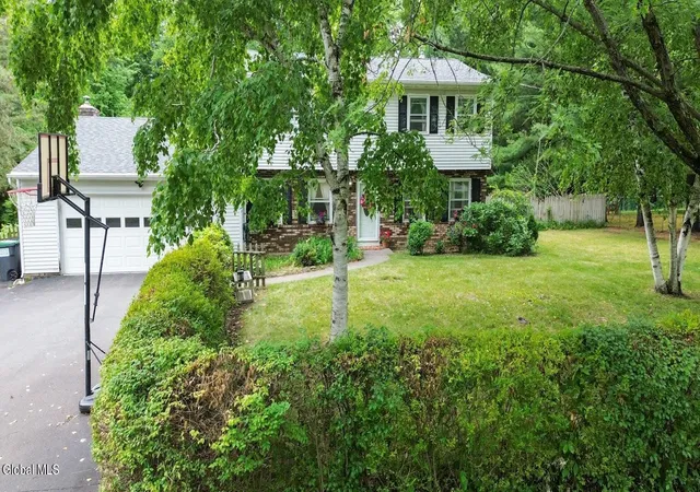 2nd image of 1369 Augusta Dr, Schodack, NY 12033 | MLS# 202620289