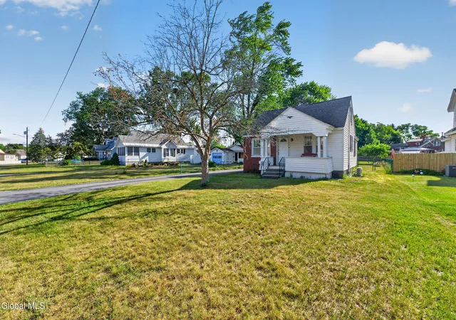 1st image of 77 Oakdale Ave, Rotterdam, NY 12306 | MLS# 202619714