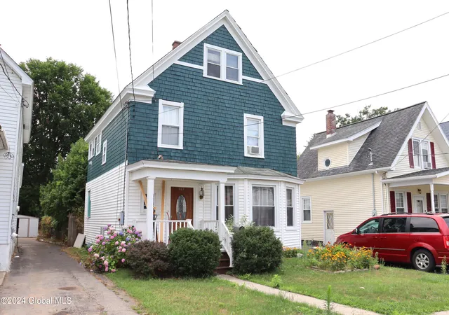 Homes for sale in Schenectady, NY | 417 Eleanor St, Schenectady, NY 12306 | MLS# 202619695