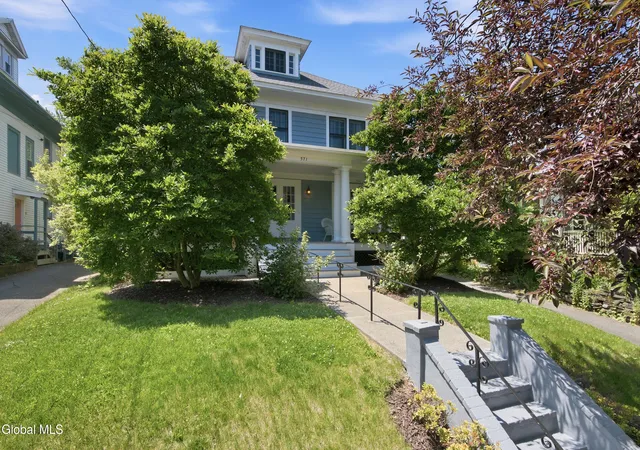 3rd image of 571 Providence St, Albany, NY 12208 | MLS# 202619872