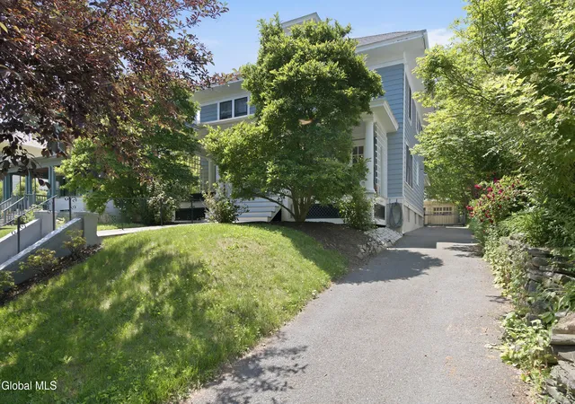 5th image of 571 Providence St, Albany, NY 12208 | MLS# 202619872