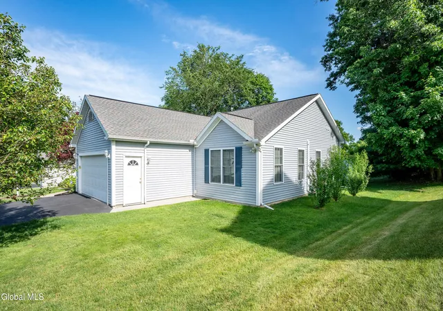 Homes for sale in Niskayuna, NY | 1118 Clute Crest Ln, Niskayuna, NY 12309 | MLS# 202620605