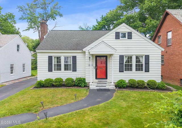 Homes for sale in Niskayuna, NY | 1548 Myron St, Niskayuna, NY 12309 | MLS# 202619908