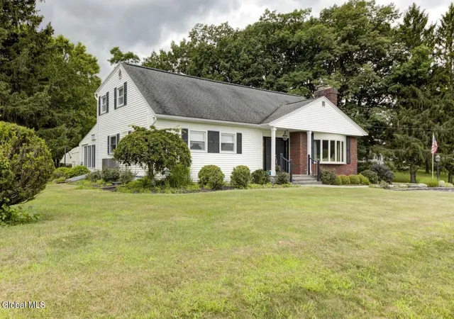 Photo 3 of Sale Pending at 1178 Van Hoesen Rd, Castleton On Hudson, NY 12033 | MLS# 202621752 | Listing updated on 2026-09-15